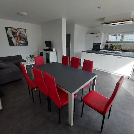 Lovely 2 Bedrooms Of Totally 30 M2 With Private Balcony Vichten Kültér fotó