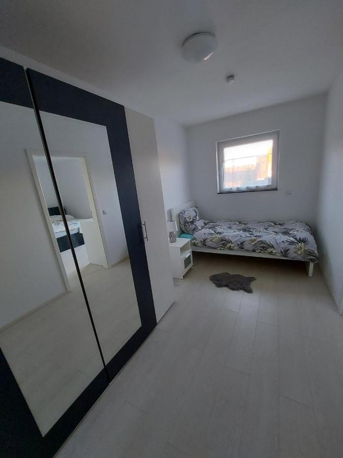 Lovely 2 Bedrooms Of Totally 30 M2 With Private Balcony Vichten Kültér fotó